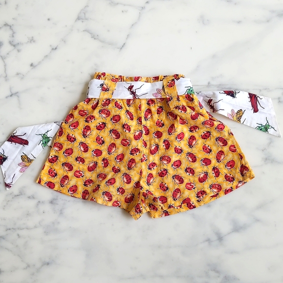 NWOT. 100% Cotton Ladybug Shorts with colorful insects fabric belt. - Picture 3 of 3